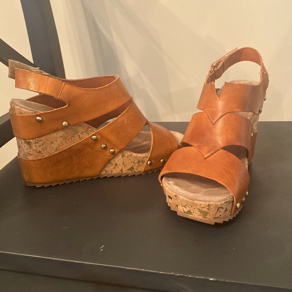 Antelope Wedge Sandals